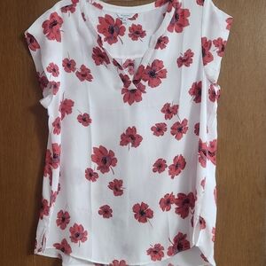 Reitmans White and Pink Floral Blouse